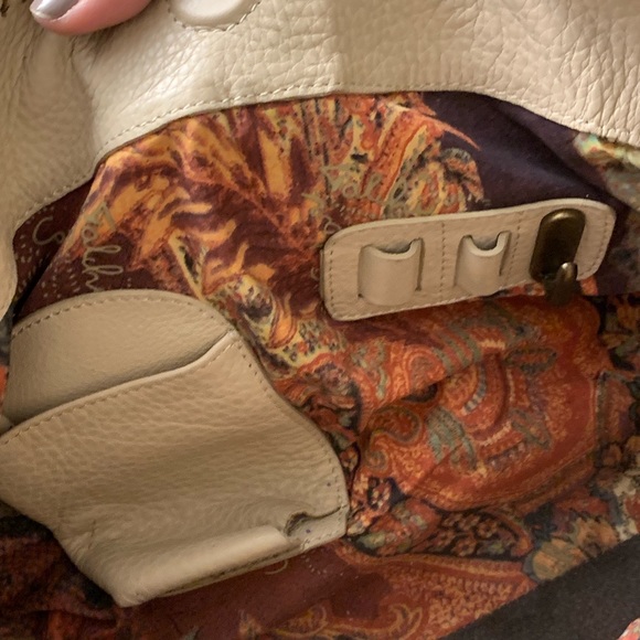 Carlos Falchi Soft Leather Cream Handbag - Picture 4 of 7